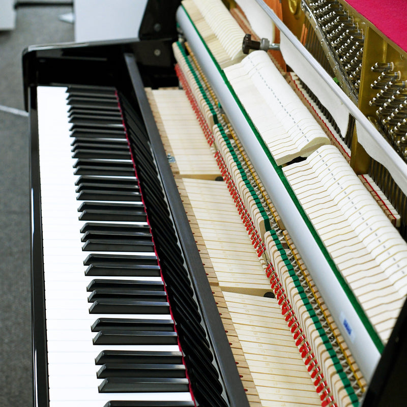 Yamaha b1 upright piano - Polished White