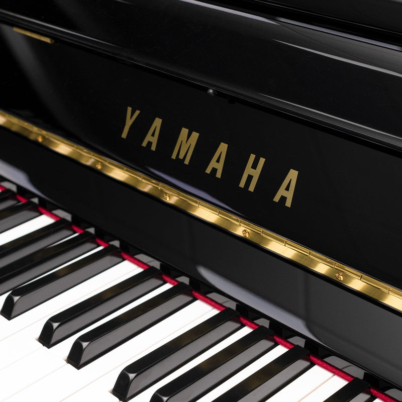 Yamaha b3 upright piano - Polished White