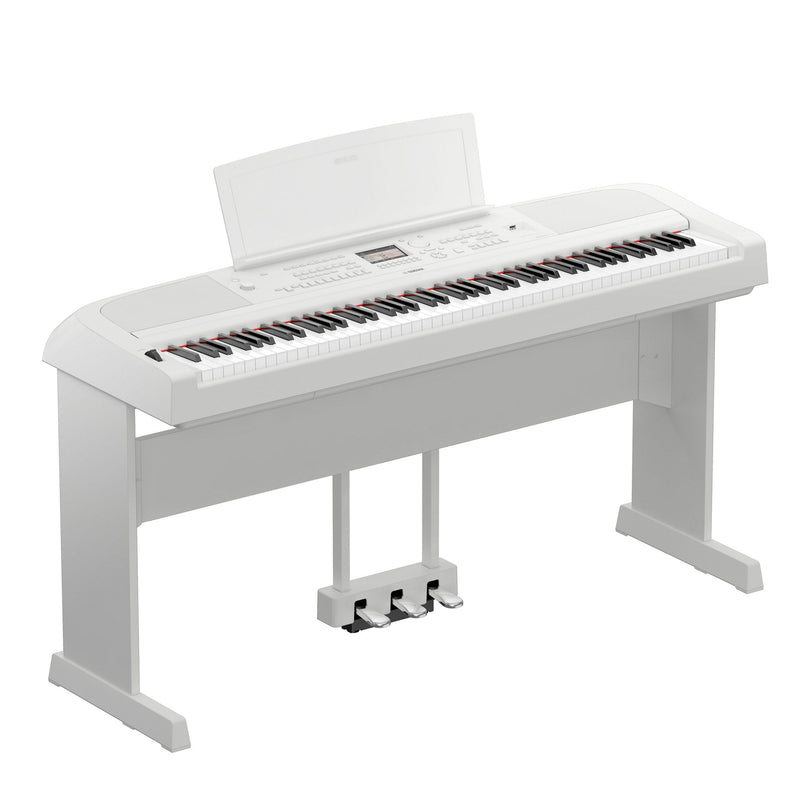 Yamaha DGX670 'portable grand' digital piano - White