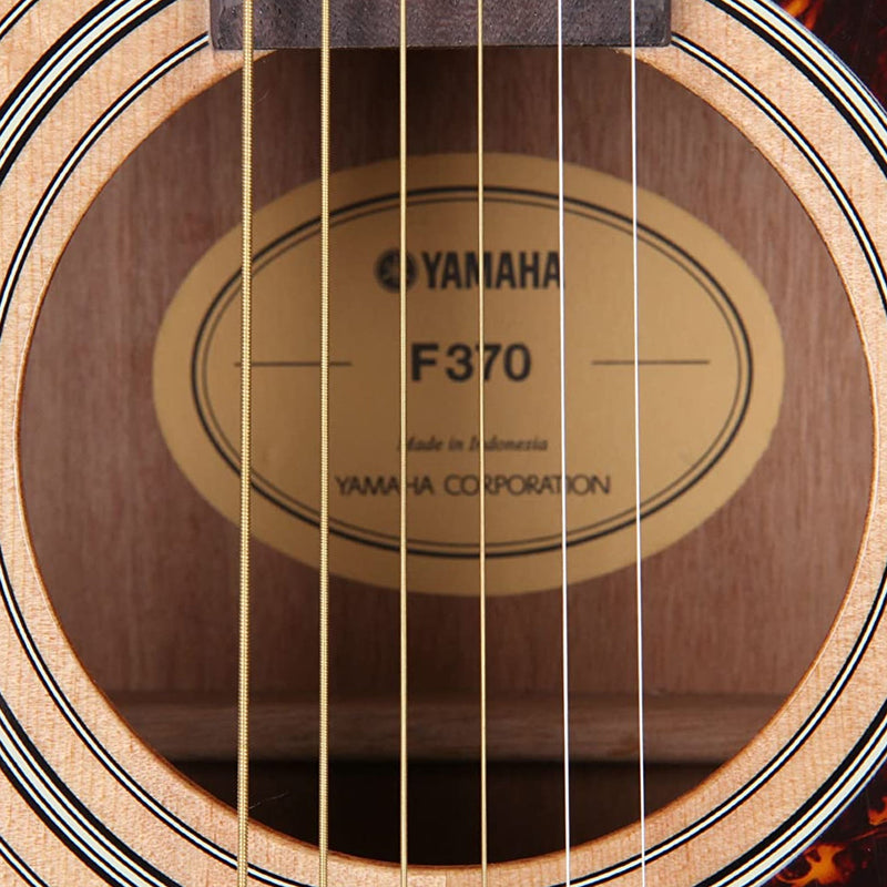 Yamaha F370 4/4 dreadnought acoustic guitar in gloss - Natural