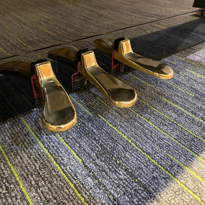 Pre-owned Yamaha P116 SH Silent upright piano in polished ebony