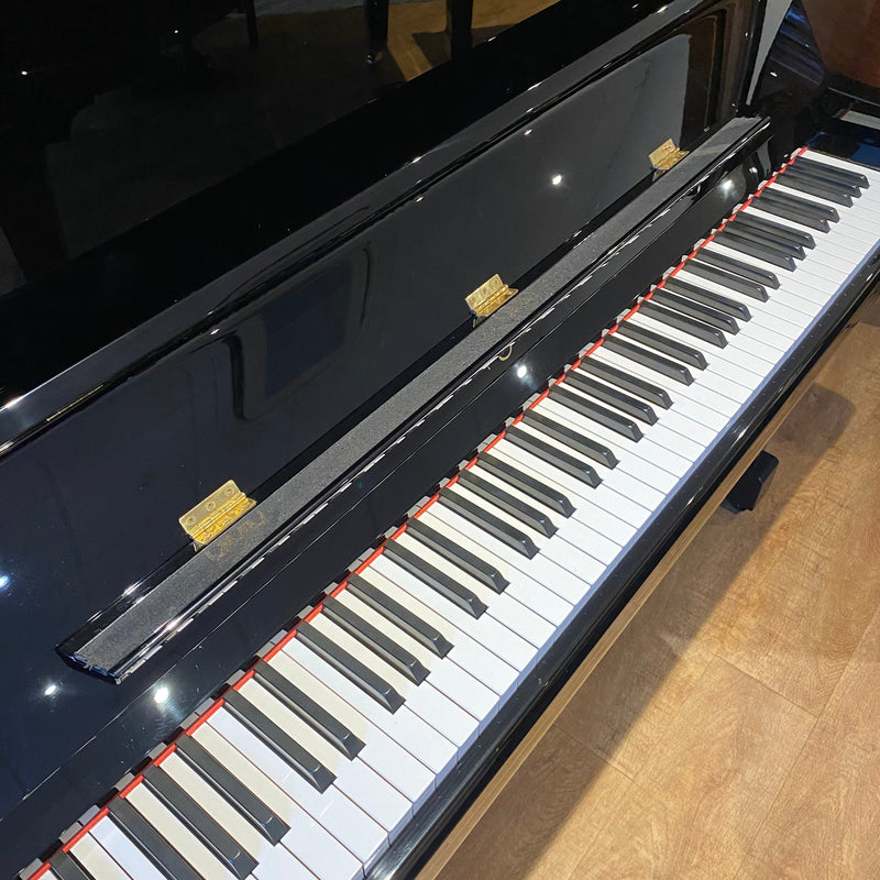 Pre-owned Steinway Boston UP132 upright piano in polished ebony