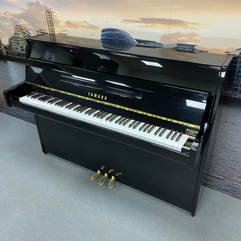 Pre-owned Yamaha b1 upright piano in polished ebony - A1
