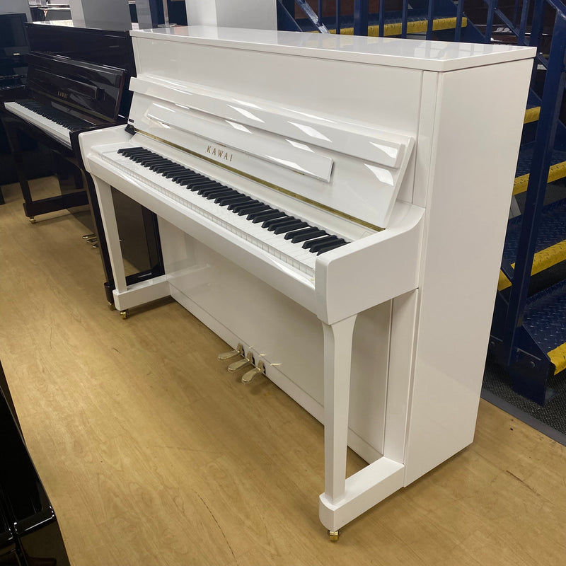 Kawai K-200 upright piano - Polished White