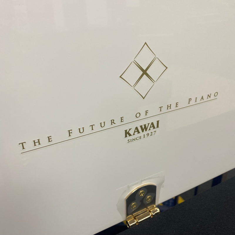 Kawai K-200 upright piano - Polished Mahogany