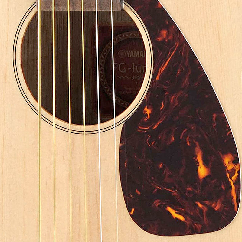 Yamaha JR2 3/4 compact acoustic guitar in gloss ‚Äì Natural