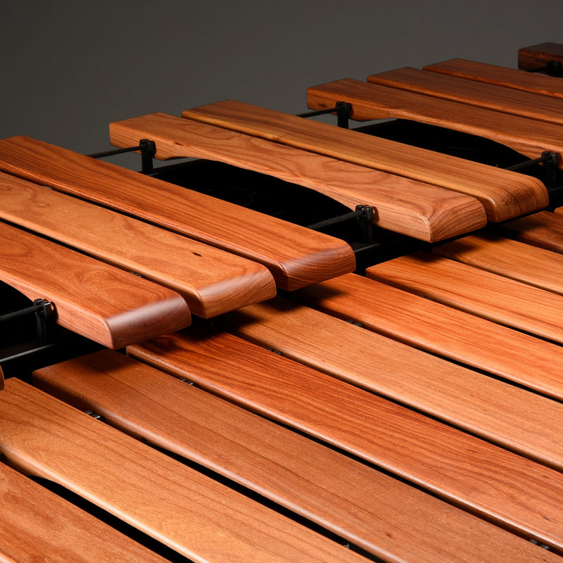 Majestic Concert Black 5 octave marimba - Padauk