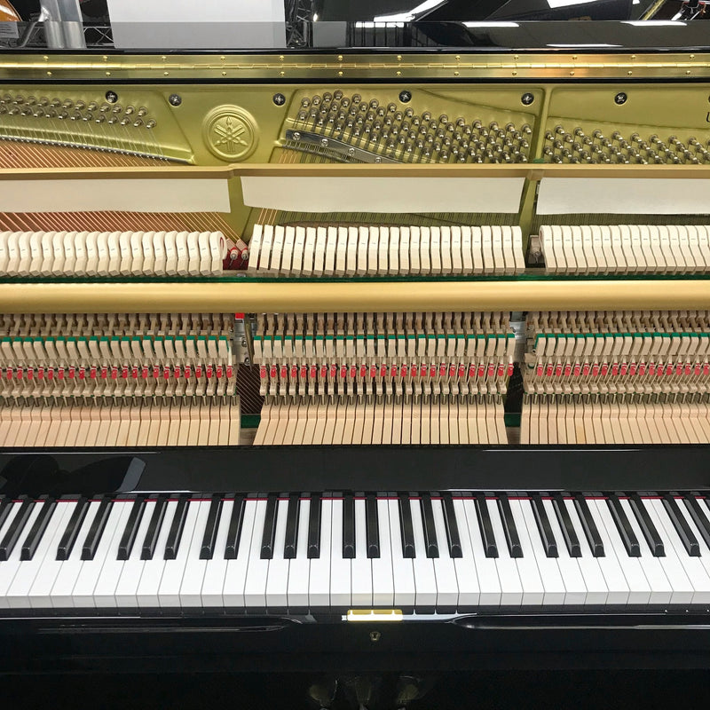 Yamaha U1 upright piano - Polished Mahogany