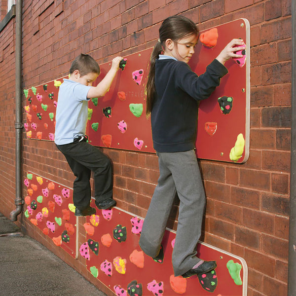 Traverse Outdoor Panels With 120 Hand Holds